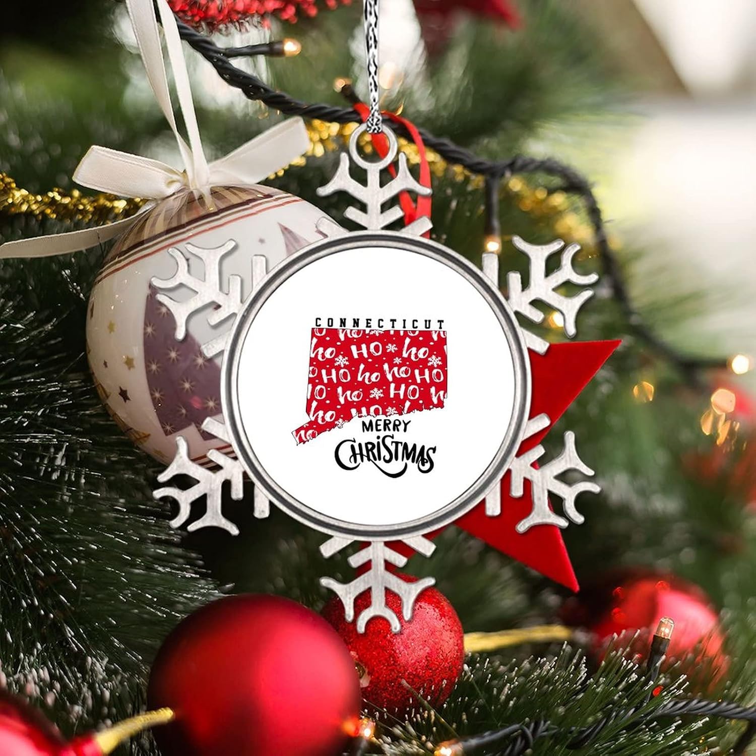 Snowflake Ornaments Connecticut Home State Personalized Christmas Ornaments 2022 Merry Christmas Ornament for Christmas Tree Decor Metal Souvenir Xmas Tree Hang Pendant Long Distance Gift 3 Inch