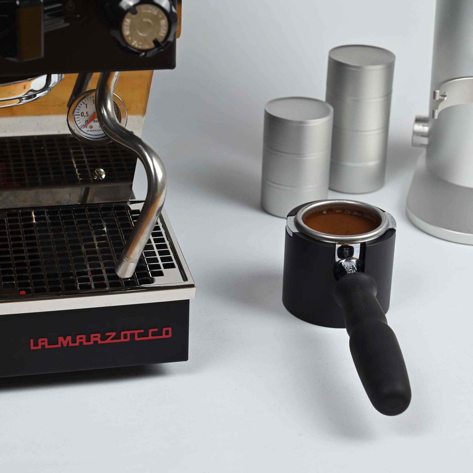 noto studio La Marzocco Linea Micra & Mini R Tamper Station (Black