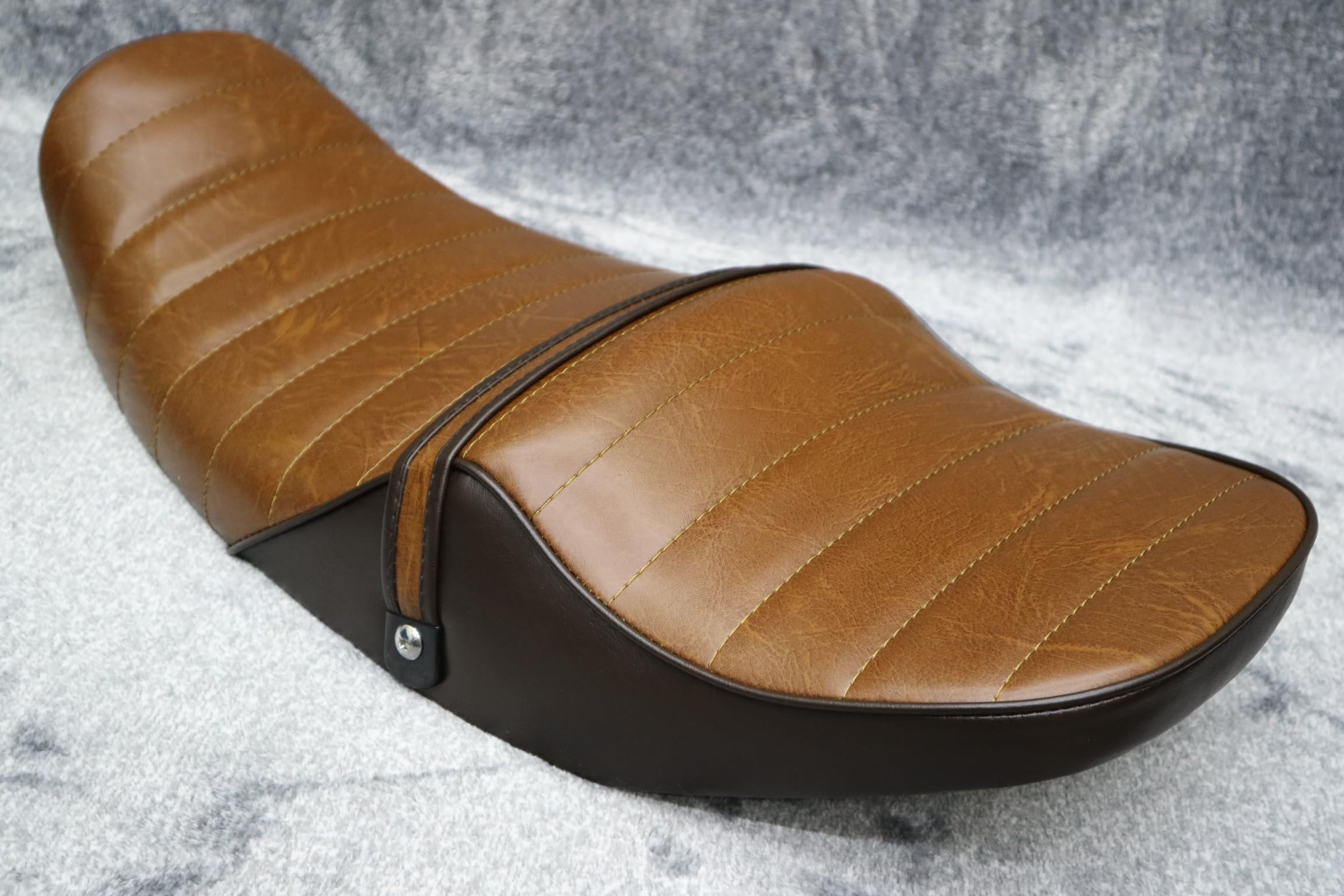 Amazon | ゼファー400前期 タックロール (茶レザー ツートン