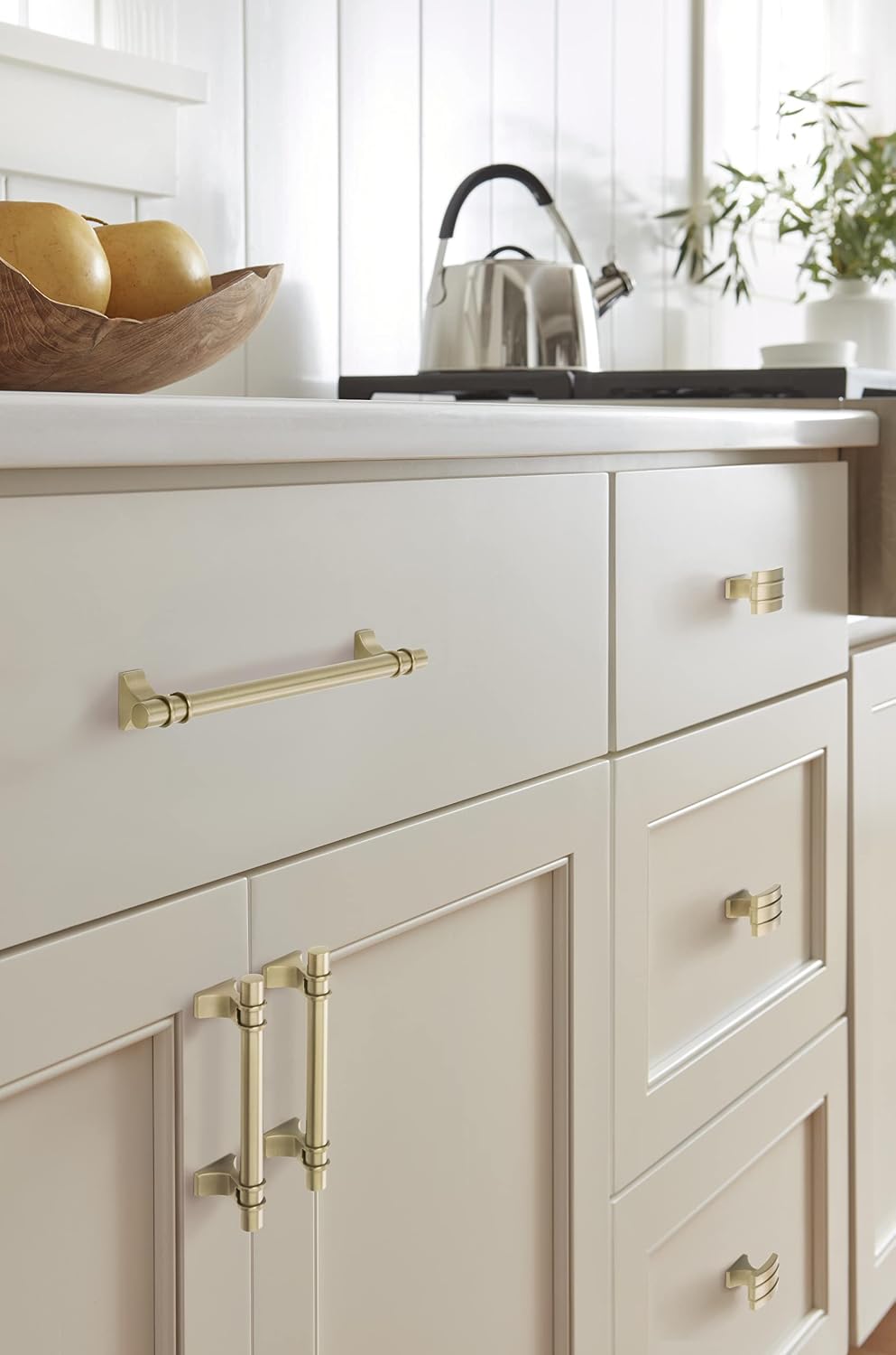 Amerock | Cabinet Pull | Golden Champagne | 3-3/4 inch (96 mm) Center to Center | Davenport | 1 Pack | Drawer Pull | Drawer Handle | Cabinet Hardware