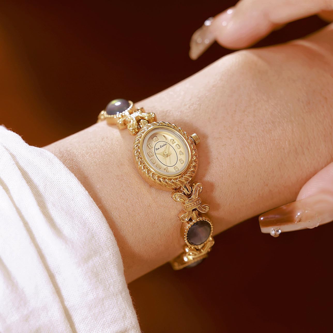 FANMIS Reloj de pulsera para mujer, tono dorado, pequeño, ovalado, de cuarzo, con correa de joyería, con acento de concha de abulón, reloj de vestir delgado para mujer