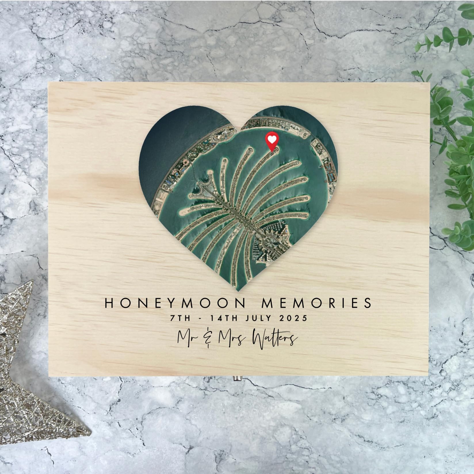 Caja de recuerdos de ubicación de mapa personalizable, diseño de corazón, caja de recuerdos de madera, regalo de San Valentín, aniversario, vacaciones, amistad, 26 x 18,9 x 15,5 cm