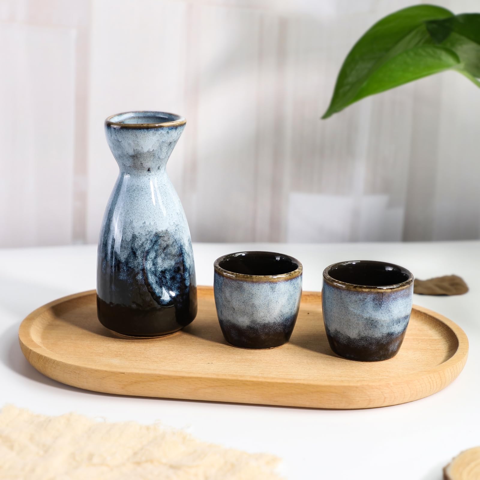 Juego de sake con taza y olla de vino, porcelana para calentadores, 1 olla para sake y 4 vasos de sake (A1)