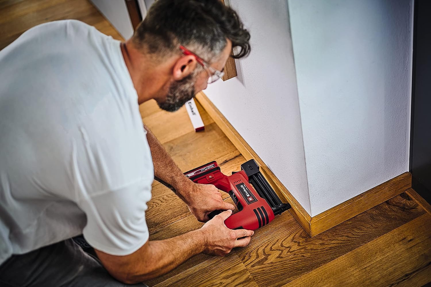 Einhell Clavadora con batería TE-CN 18 Li-Solo | PXC | 18 V | clavadora/grapadora | 20 disparos/min | clavo 32 mm | grapa 22 mm | 300 grapas + 300 clavos | sin batería