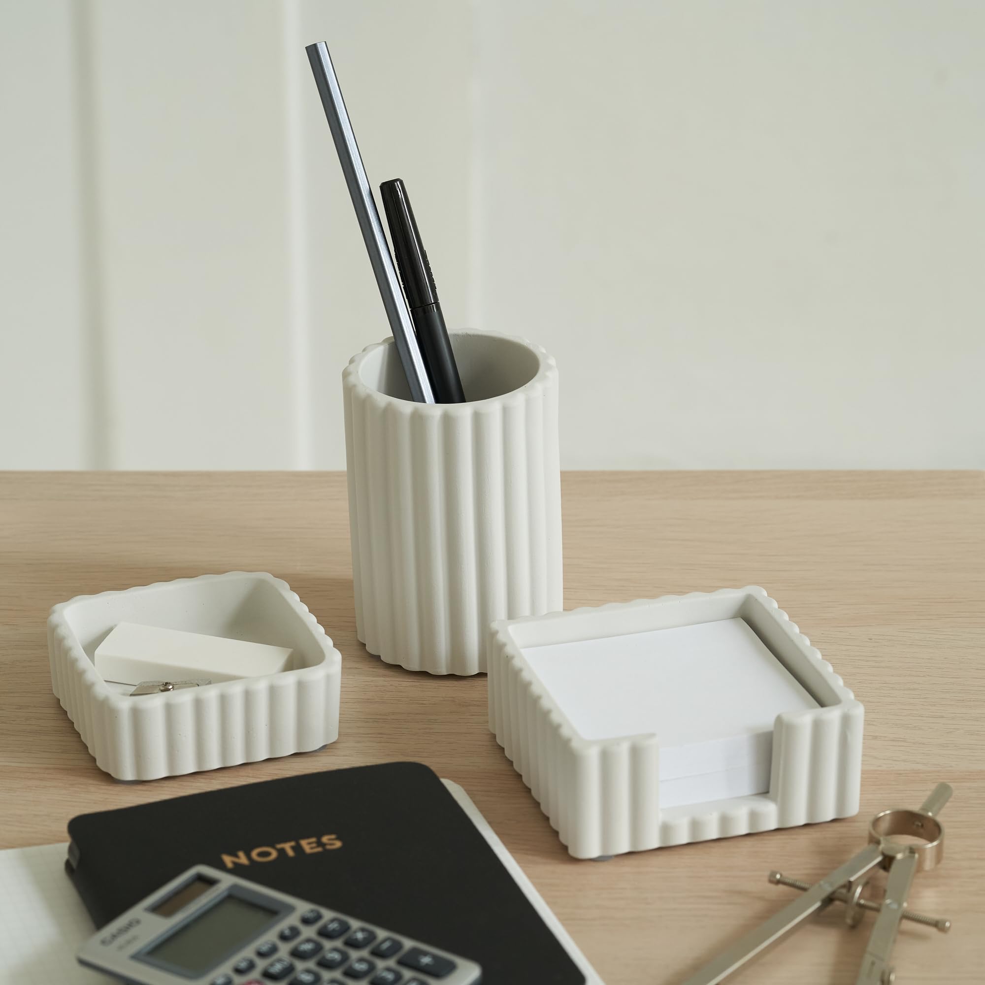 KIBAGA Set di 3 accessori da scrivania estetici moderni, eleganti organizer in cemento per penne e forniture per ufficio, un'aggiunta carina e funzionale all'arredamento del tuo spazio di lavoro