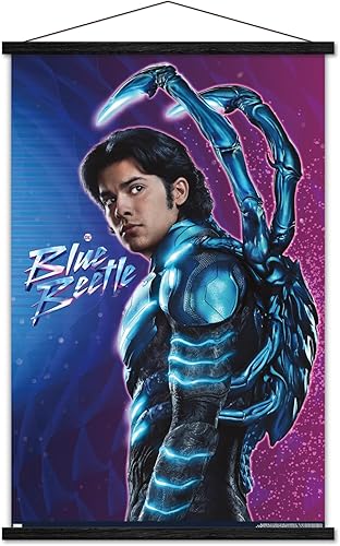 Trends International DC Comics Movie Blue Beetle - Póster de pared con marco magnético, 34 pulgadas de largo x 22.4 W, impresión premium y colgador