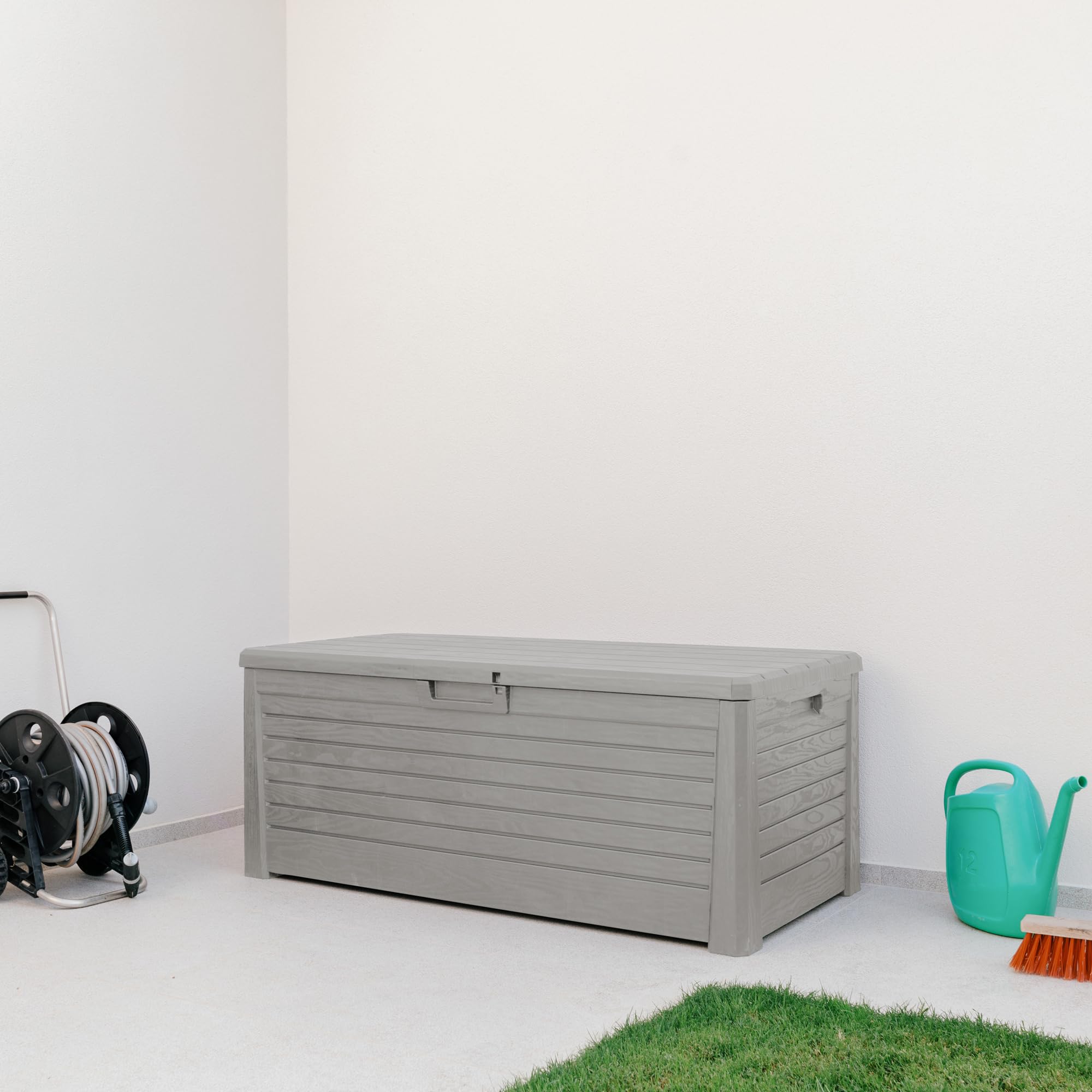 Toomax Florida baule da 550L multiuso con seduta 148x72x60h finitura effetto legno grigio tortora porta attrezzi resistente UV