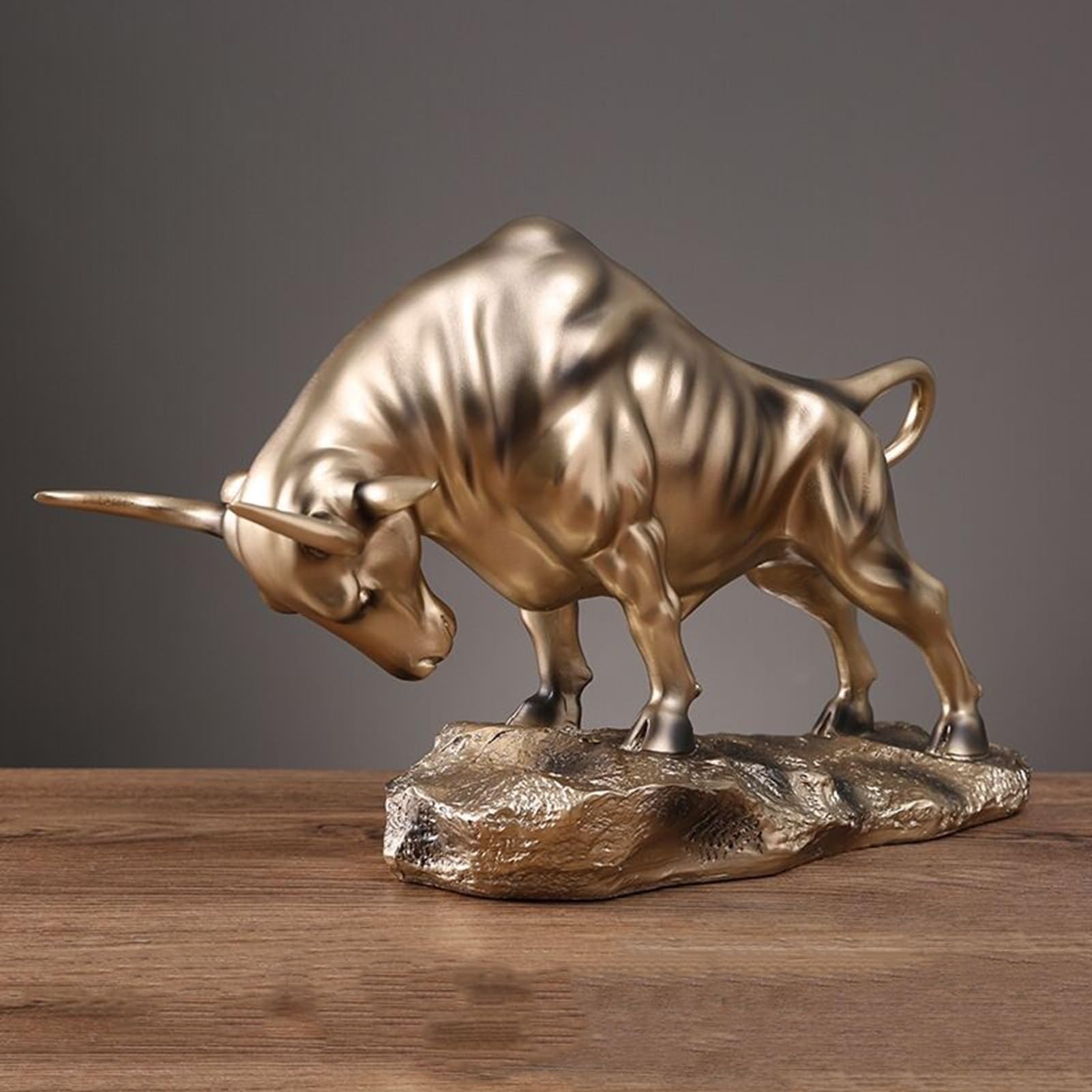 Statuette Statua Artistica In Bronzo Raffigurante Un Toro, Scultura Ornamentale In Resina, Statuetta Decorativa Da Scrivania, Bue Personalizzato, Decorazione Per Ufficio Regalo Artigianale(A)