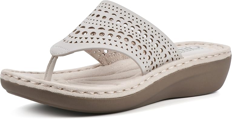 CLIFFS BY WHITE MOUNTAIN Womens Compact Wedge Sandal