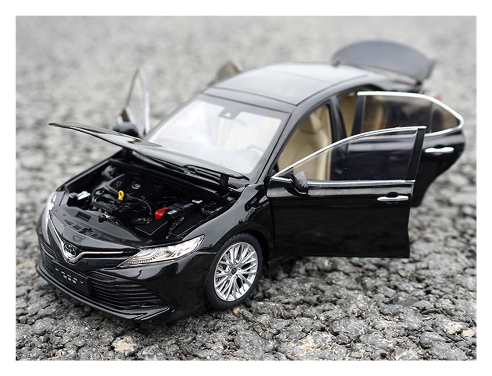 Amazon | 1:18スケールトヨタの新しい第8世代カムリー合金車モデル