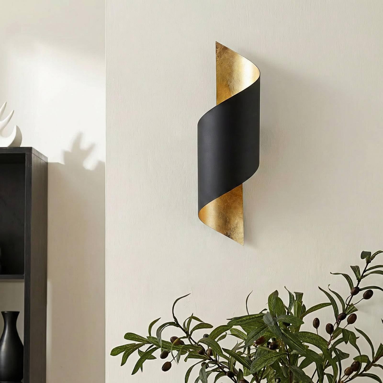 Lindby Wandlampe schwarz gold, Uplight und Downlight Effekt Wandleuchte innen IP20 Wandspot 1x E27 ohne Leuchtmittel Wandbeleuchtung Wohnzimmer Esszimmer