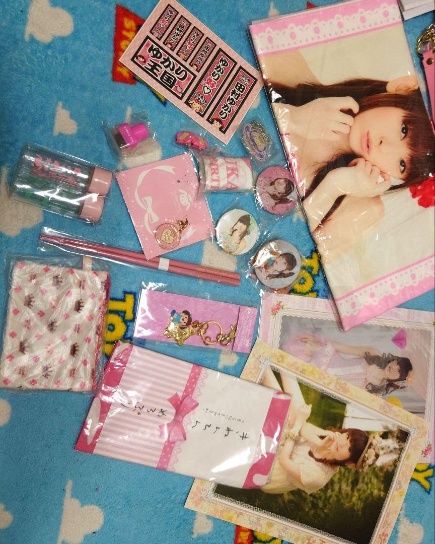 田村ゆかりさんグッズ まとめ売り｜タレントグッズ