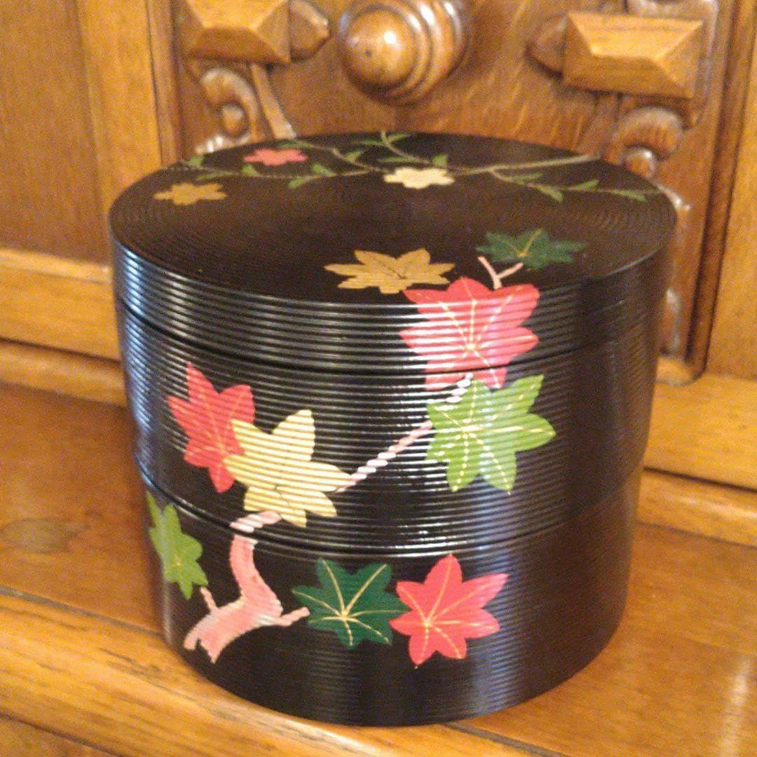 有田焼 飛鳥窯 七宝文様 三段重 重箱 蓋付き重ね鉢 蓋もの-重箱 — 佐賀