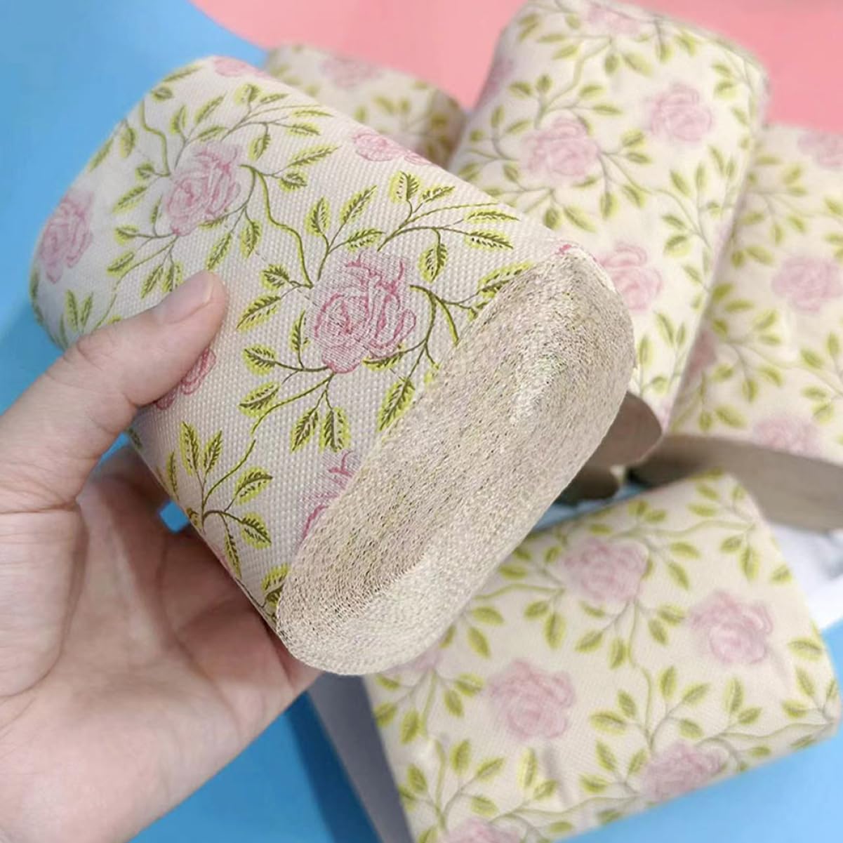 Carta Igienica in Pasta di Bamboo 10 Pezzi con Eleganti Decorazioni Rosa Stampa Durevole per Uso Domestico e Tavolo Pratico e Raffinato
