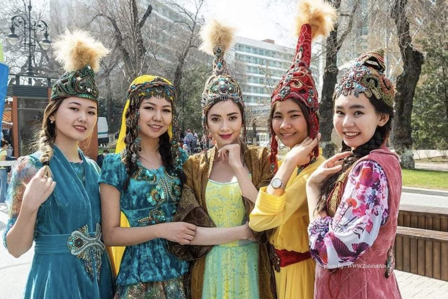 2020 KZ 100 Tenge Kazakhstan Bi-metallic Coin Celebrating Beautiful Kazakh Girls ."Seven Treasures of Kazakh People - Sulý Áiel". 100 Tenge Mint, With Storage Wear. Graded By Seller