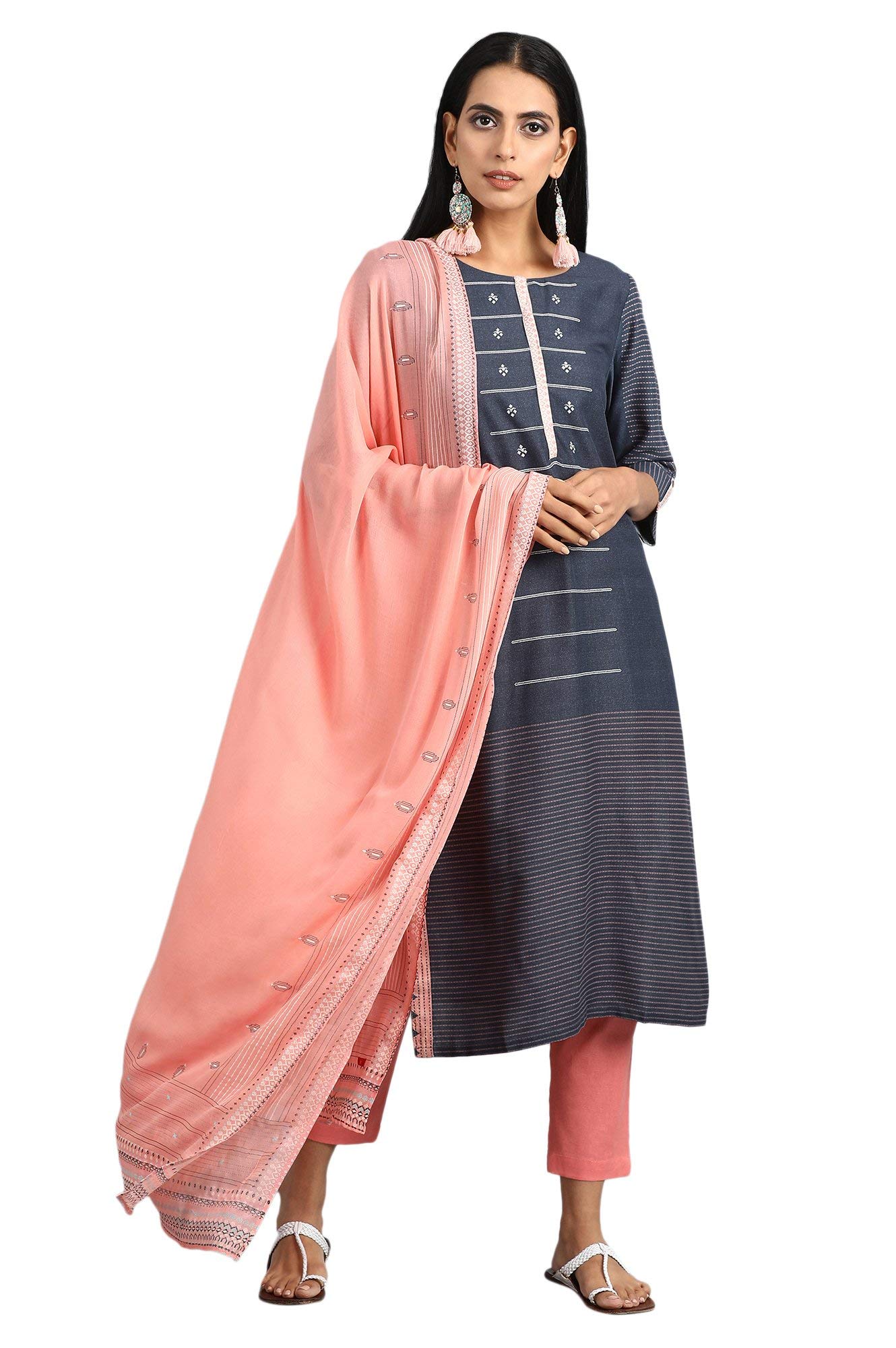 W for WomanWomen's Rayon Straight Kurta