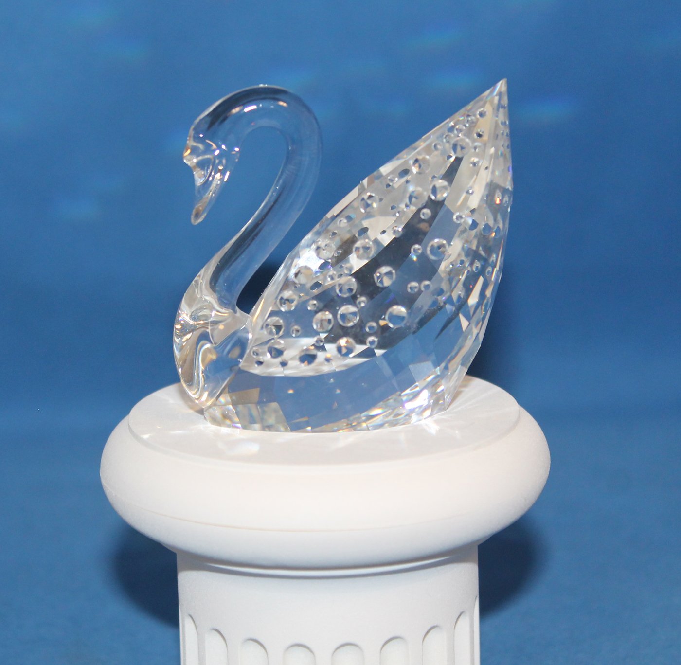 スワロフスキー社　100周年記念スワン Amazon.com: Swarovski Crystal Figurine, Centenary Swan -187407