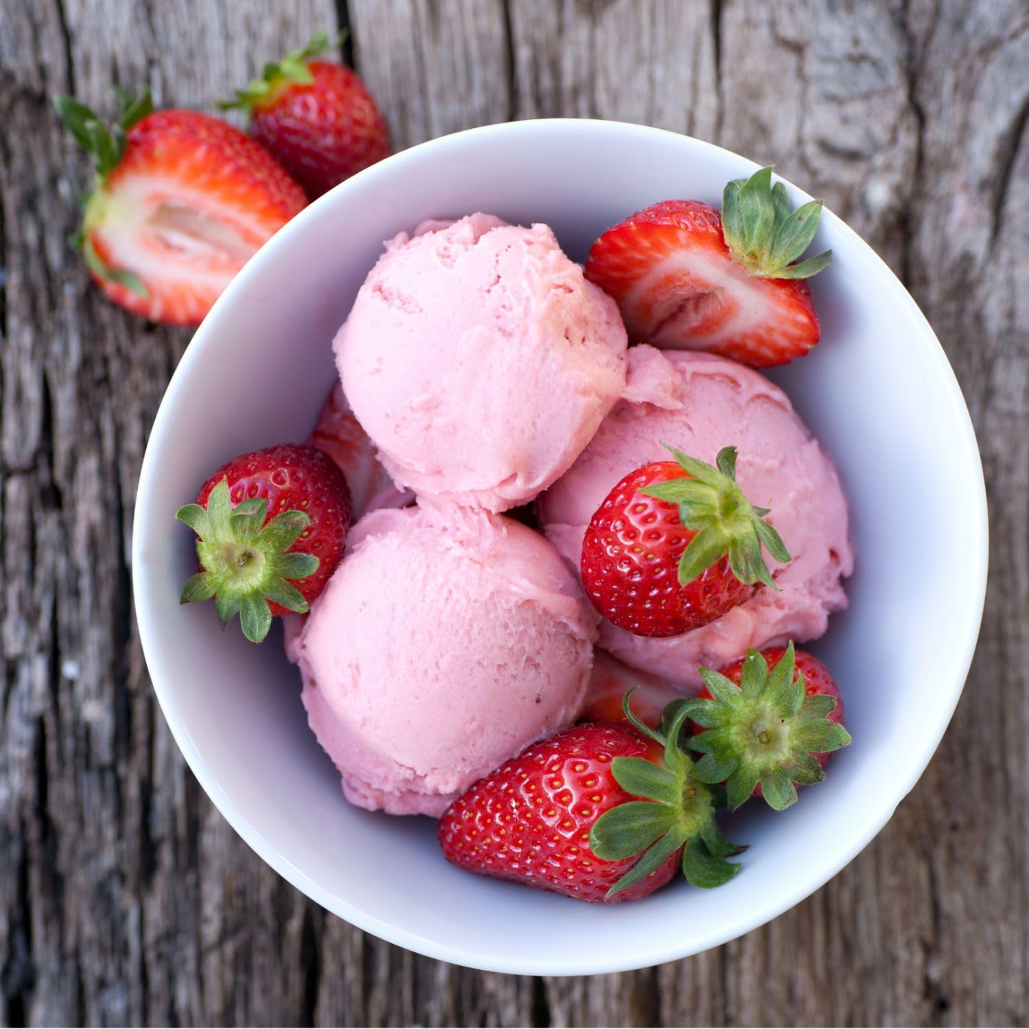 Boiron Purée de fraises sans sucre ajouté, arômes, colorants ou conservateurs - Parfait pour les cocktails, les desserts, la pâtisserie et la crème glacée - 1 litre