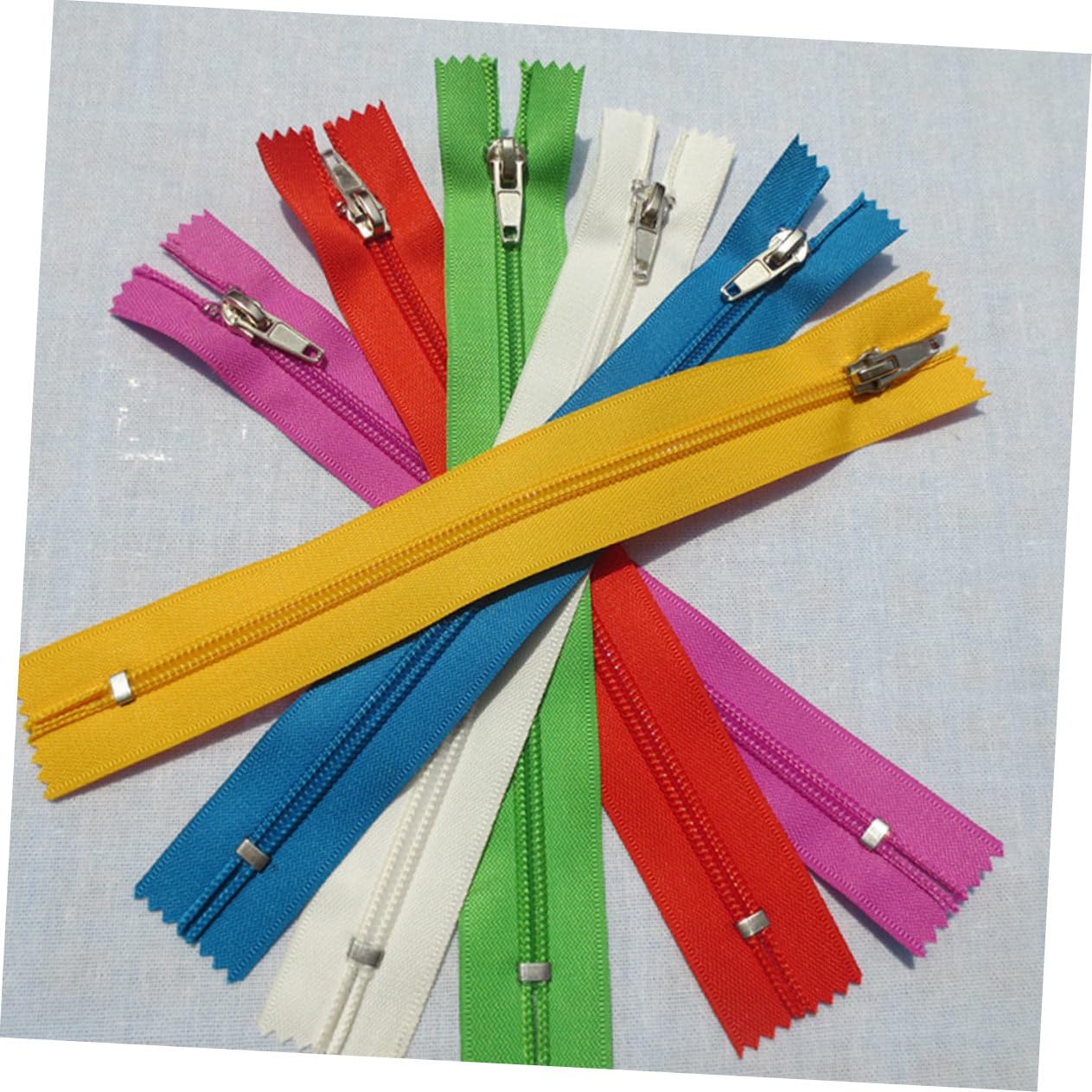 HOMSFOU 100pezzi Cerniere in Nylon Cerniere Colorate Per Vestiti Fai Da Te Strumenti Per Cucire Su Misura Materiale Ausiliario Per Colori Misti