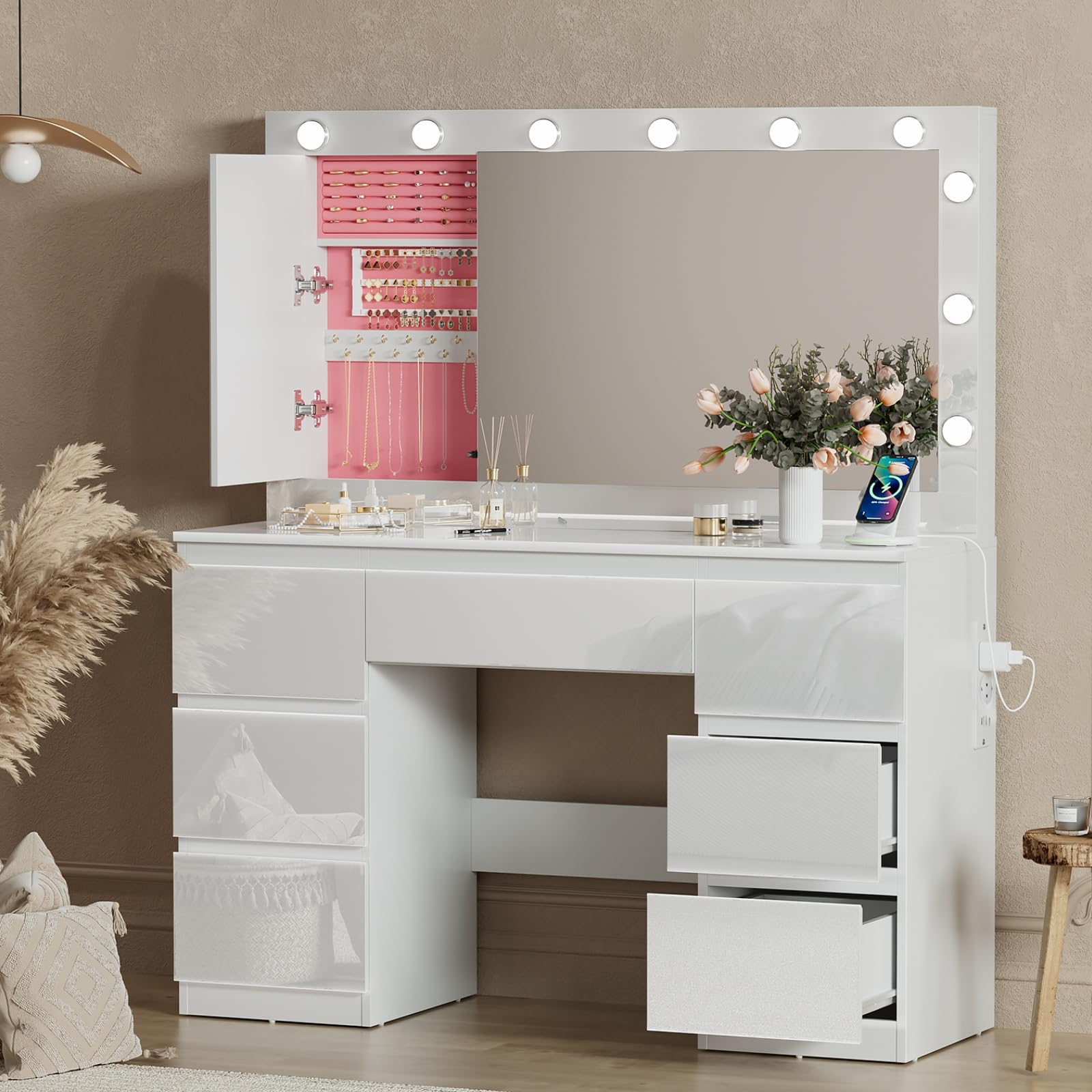 TRIUMPHKEY Coiffeuse Blanc Haute Brillance avec Grande Miroir et Multiprise, 12 Ampoules LED Réglables, Table de Maquillage avec 7 Tiroirs, Rangement de Bijoux, 120x40x140cm Grande Commode Moderne