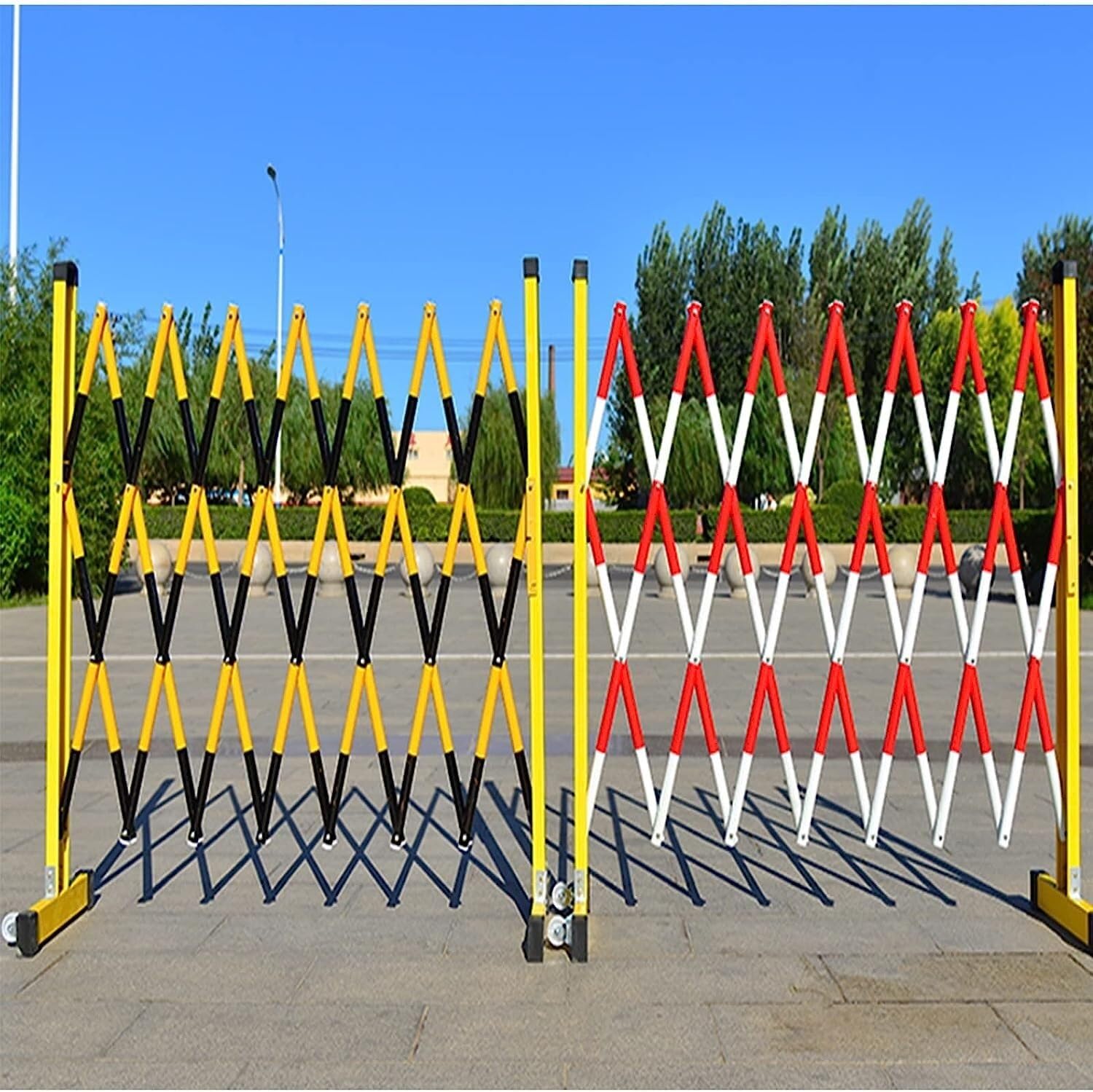 Barricate mobili, barricate Pieghevoli con Ruote Recinzione Stradale Tubolare telescopica isolata Mobile Controllo Flessibile della Folla(Yellow,1.2x4m)