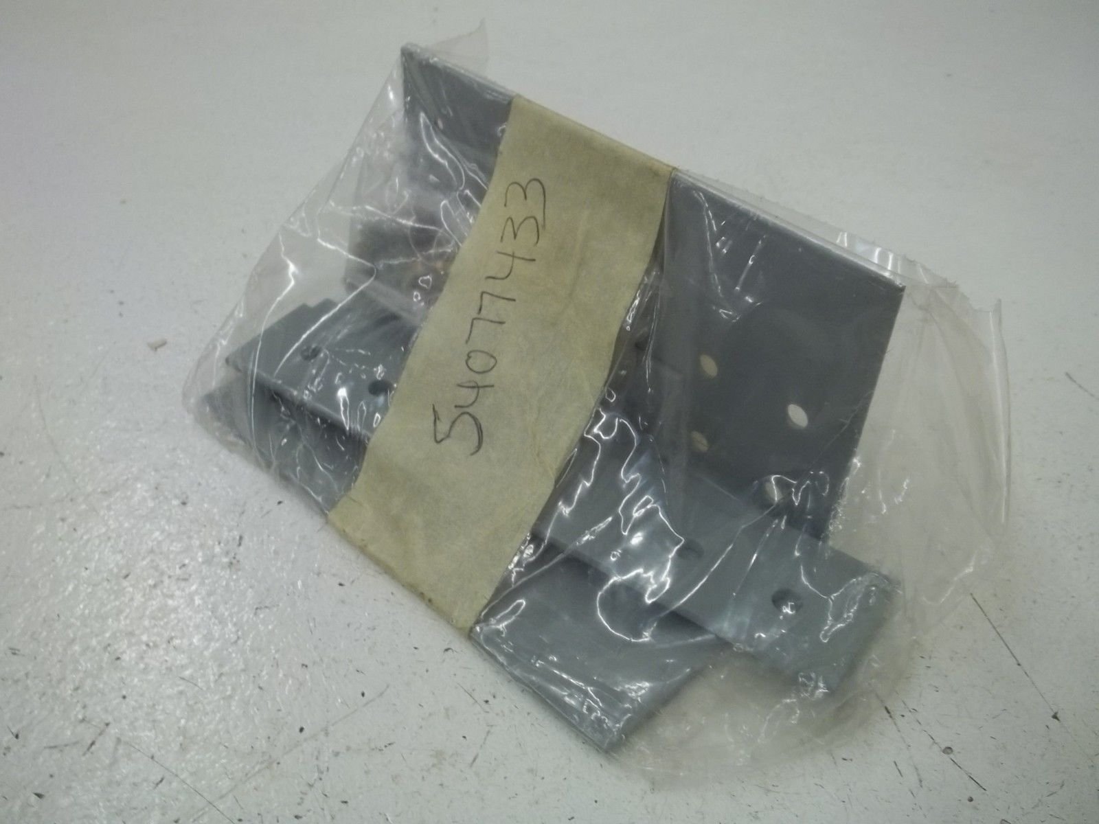 Wiegmann L040490 NEMA 1 Lay-in 90 Degree Elbow, Duct Fittings, Steel, 4