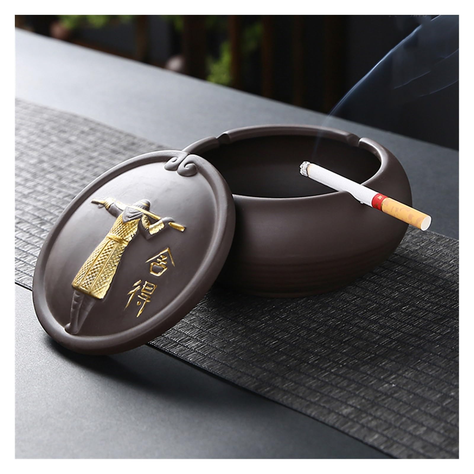 Amazon.com: Ashtray Ashtray with Lids Vintage Cigarette Ashtray for Indoor  or Outdoor Use Ash Holder for Smokers Desktop Smoking Ash Tray for Home  Office Decoration Ashtrays : Home & Kitchen