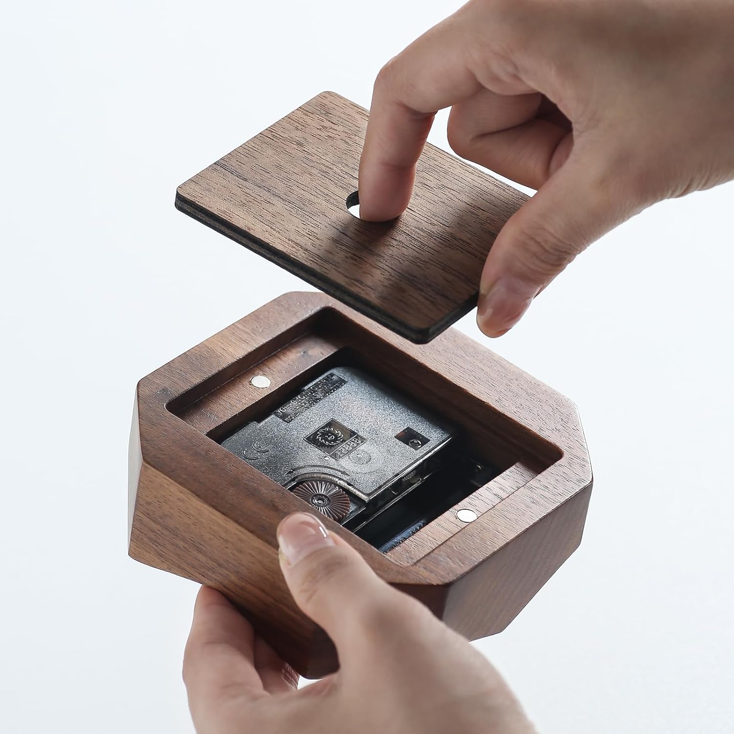 WONQEXZ Wooden Desktop Clock, Black Walnut, 1.3 x 3.9 inches, Silent, Battery Powered, Decorative, Minimalist Design