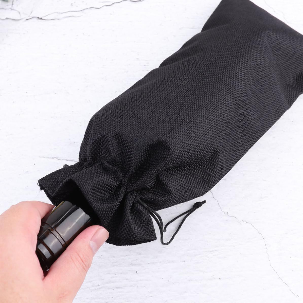 FONDOTIN 6pcs Black Linen Wine Bottle Bags with Drawstring Reusable and Breathable Wine Packaging Pouches for Holiday Time a Party