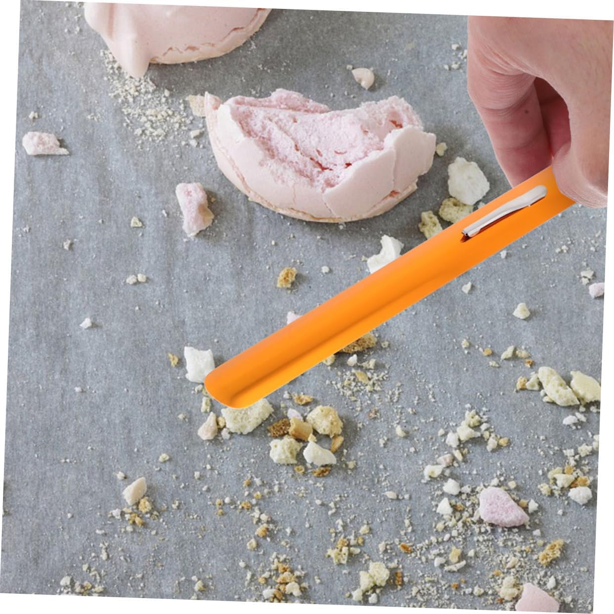 KICHOUSE 4-Pack Stainless Steel Crumb Scraper with Handle for Efficient Bread Crumber and Table Crumb Sweeper Suitable for Home and Restaurant Cleaning