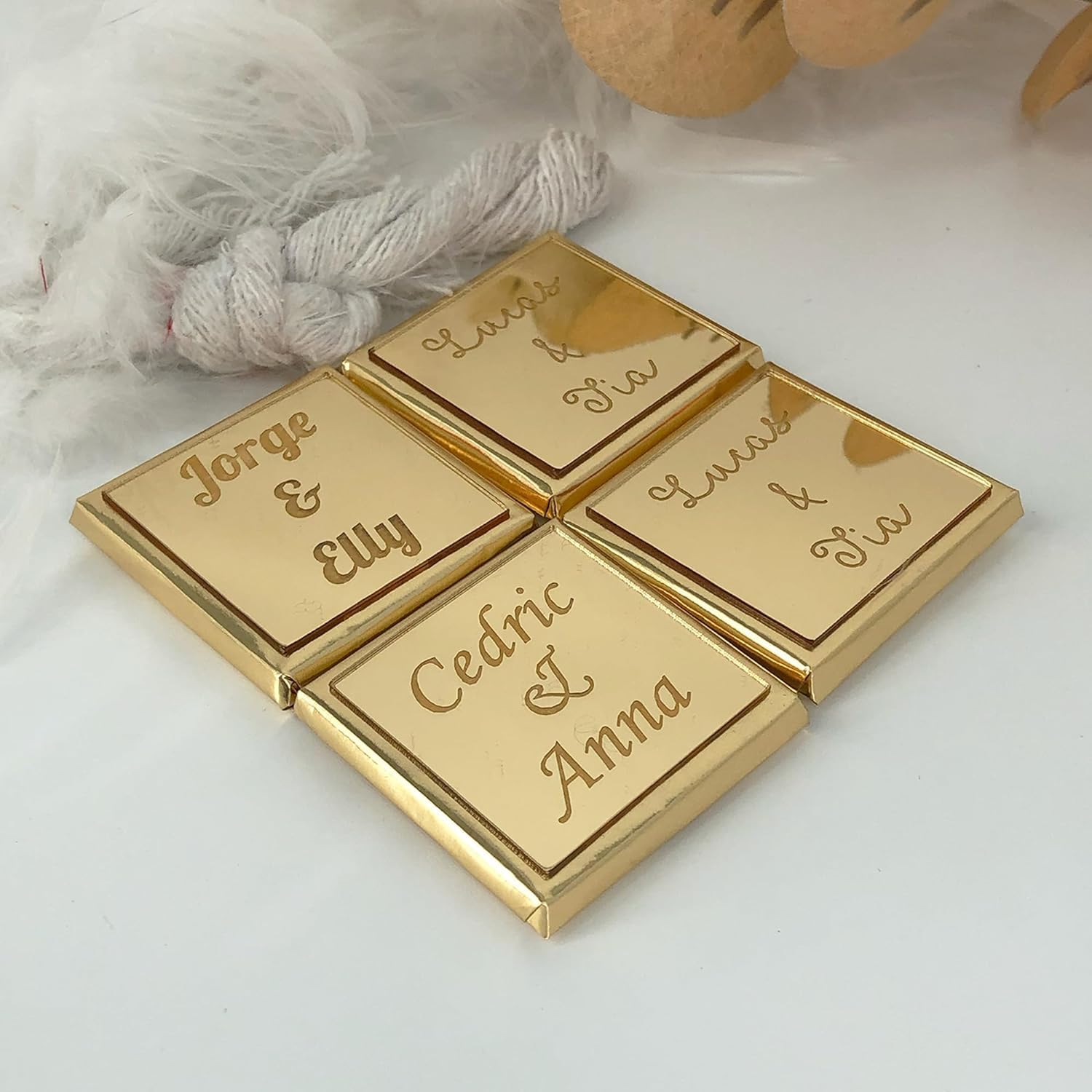 Satz von 50 personalisierte Pralinen für Hochzeit Gefälligkeiten, Verlobung Pralinen, Bulk-Geschenke für die Gäste als Partygeschenke
