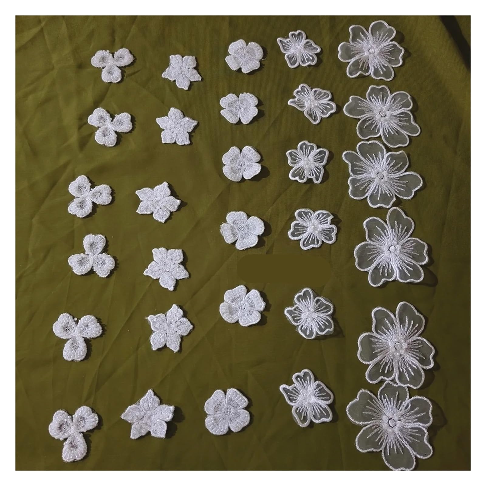 Flicken Zum AufbüGeln 30 Stück Organza-Stickerei, elfenbeinfarben, applizierte Schleier-Spitze, Blumen-Patches mit Perlen, Perlenstickerei, Spitze for Nähen auf dem Kleid für Hüte