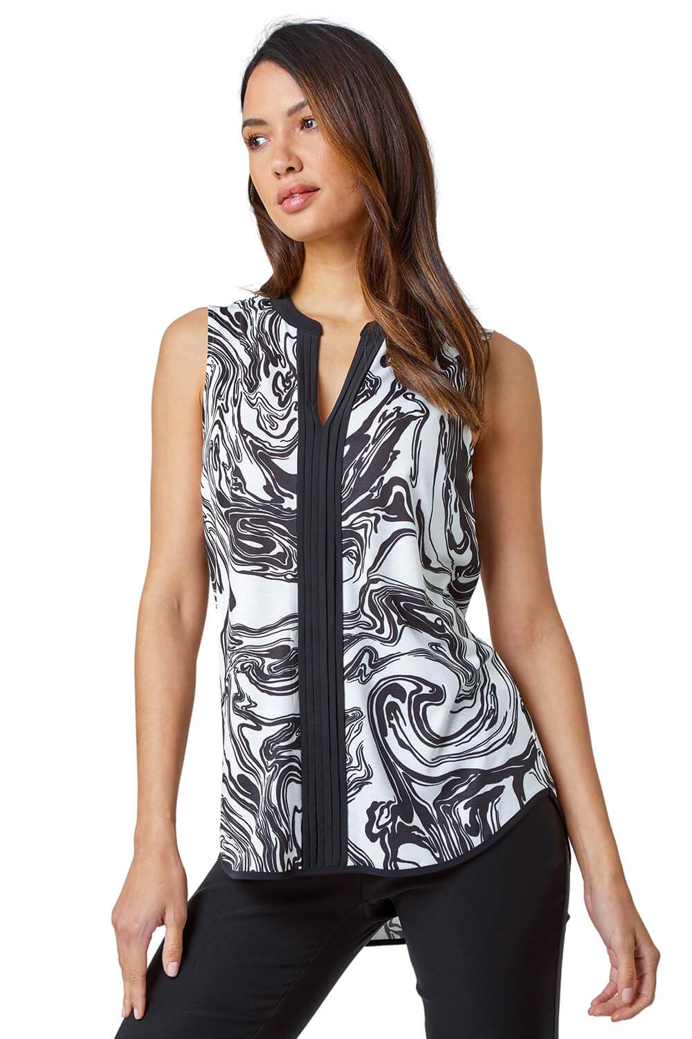 Roman Women's Black Sleeveless V-Neck Marble Print Stretch Top In Size 10