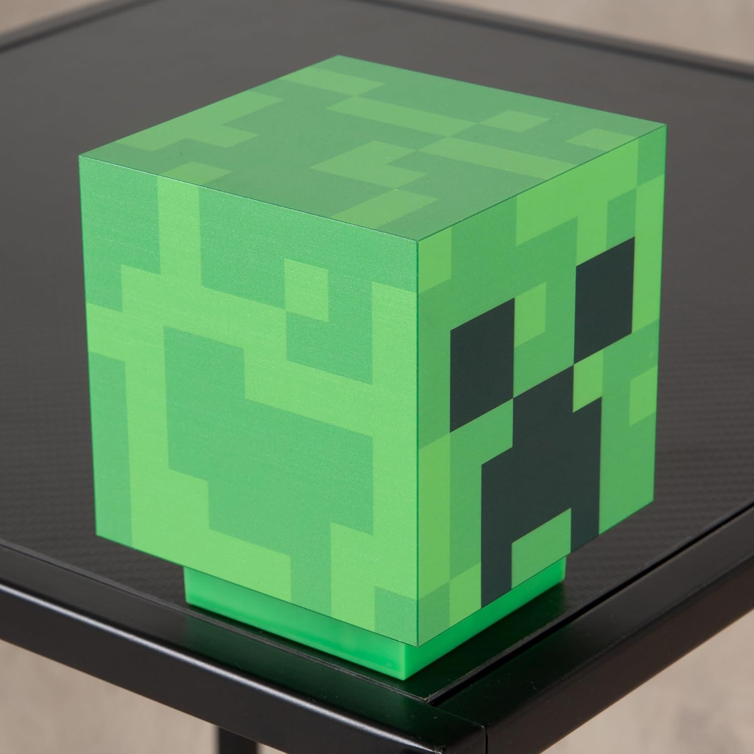 Phoenix group AG Minecraft: LED Night Lamp - Creeper - 4" Green Pixel Cube Night Light, Illuminates Up to 10hrs, USB Charging, Game Themed Design Decor, Licensed