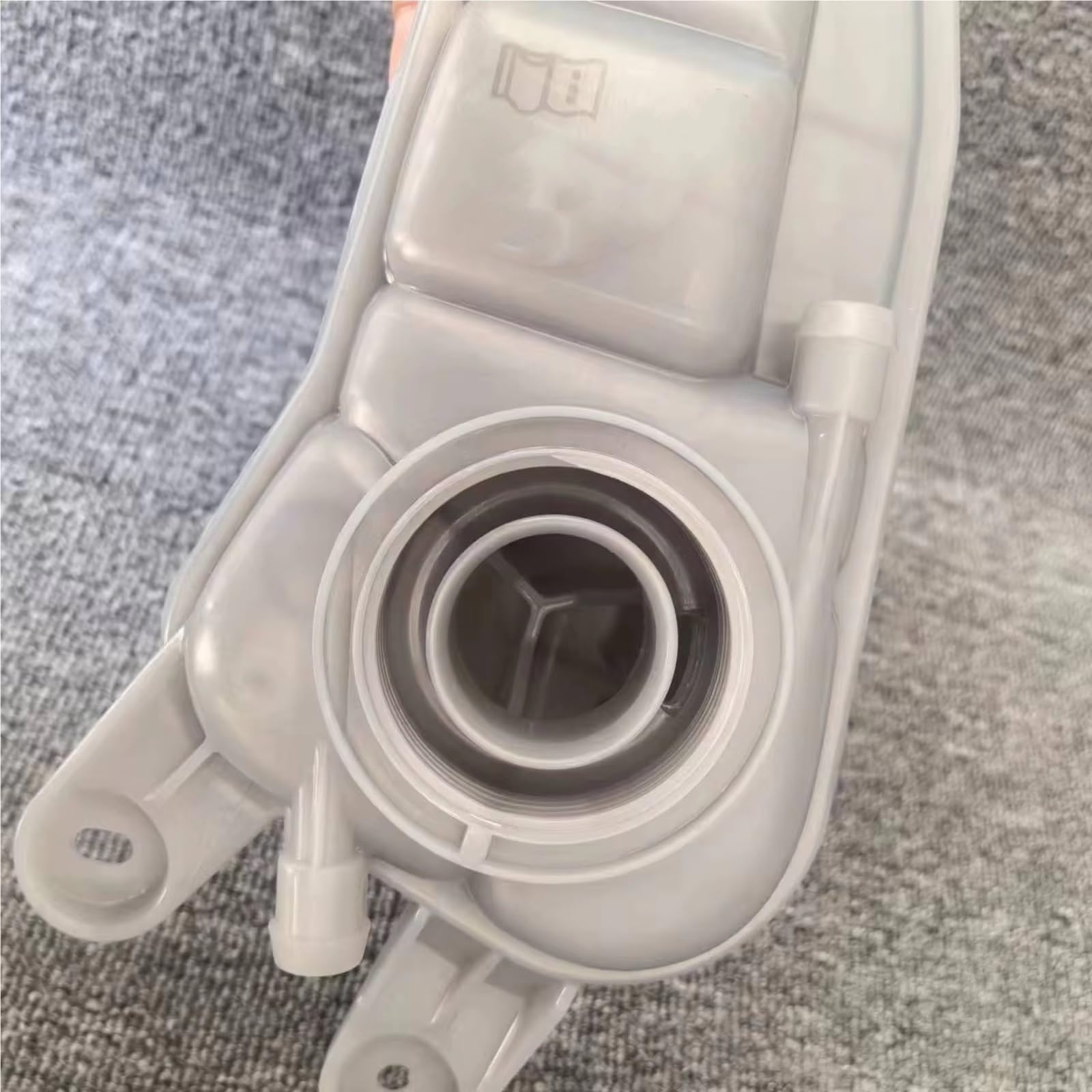 Zbiornik wyrównawczy płynu chłodzącego do Porsche Macan, zbiornik płynu chłodzącego do chłodnicy samochodowej, numer części 9A712140300