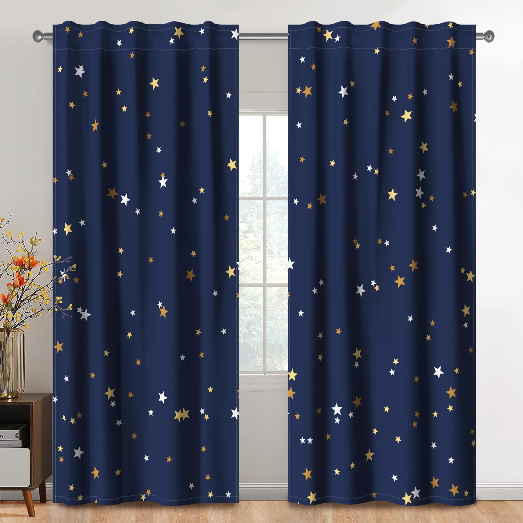 Rideaux étoiles blanches et marron pour transformer une chambre en nuit magique