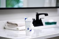 Vista 2 de Vanicream Limpiador facial suave, 2.5 onzas líquidas, formulado sin irritantes comunes para pieles sensibles, elimina el maquillaje, la suciedad