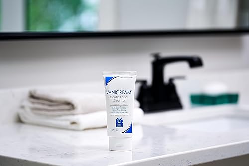 Miniatura 2 de Vanicream Limpiador facial suave, 2.5 onzas líquidas, formulado sin irritantes comunes para pieles sensibles, elimina el maquillaje, la suciedad