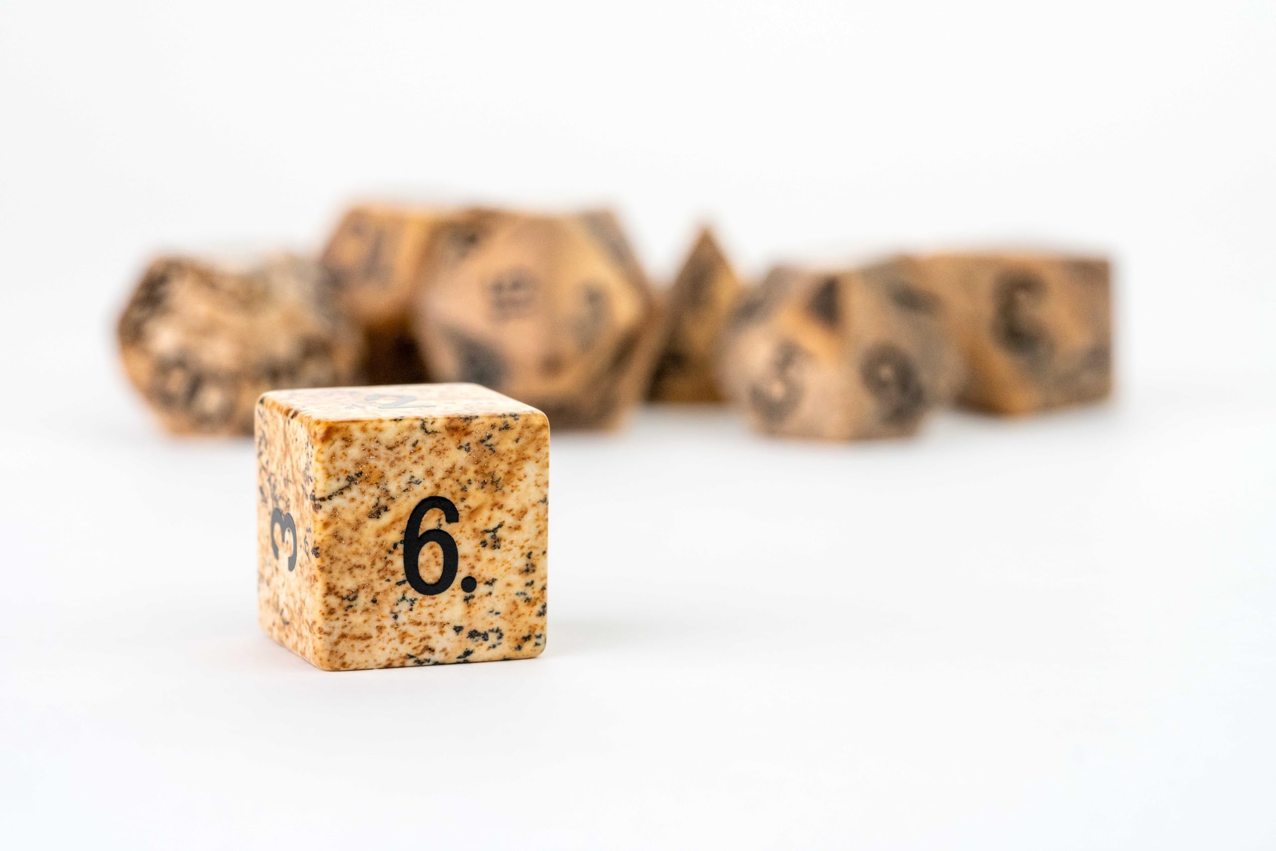 Metallic Dice Games FanRoll Jeu de dés en pierre Jaspe 16 mm