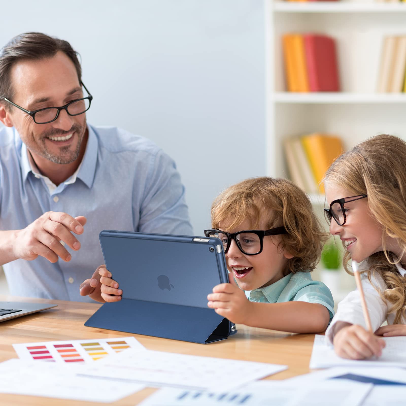 Procase Cover per iPad 9 2021/8 2020/7 2019/iPad 10.2” Custodia[A2602 A2603 A2604 A2605 A2270 A2428 A2429 A2430 A2197 A2198 A2200], Smart Cover Sottile Leggero Traslucida Smerigliata -Blu Scuro