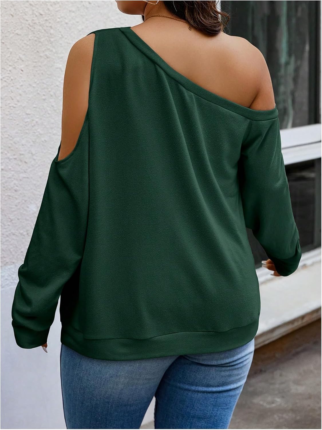 WDIRARA Women's Plus Size Off the Shoulder Sweatshirt Cut Out Long Sleeve Pullover Tops - Image 2