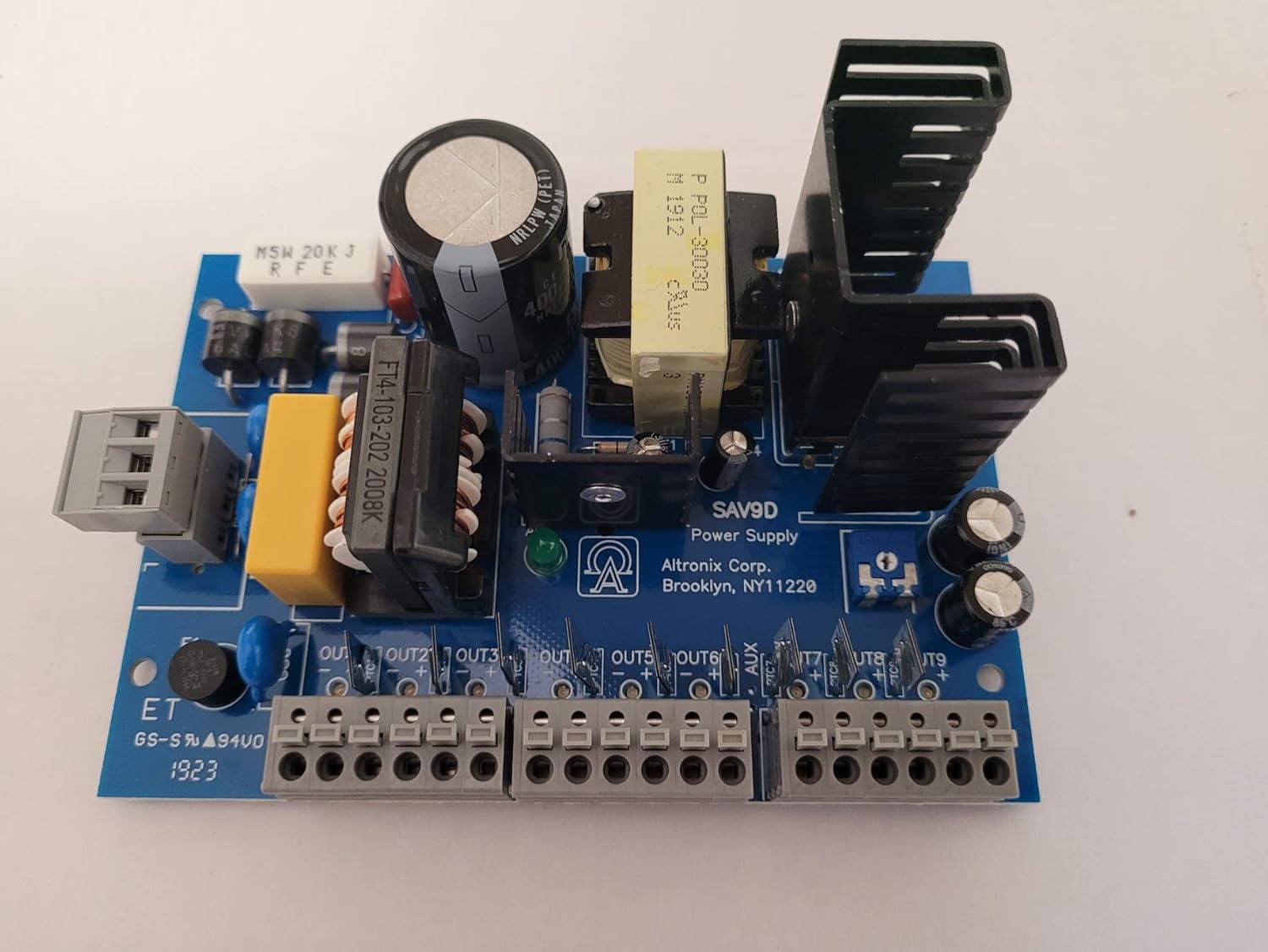 Altronix SAV9D | 9 Output CCTV Power Supply; 12VDC @ 6 amp, PTC outputs