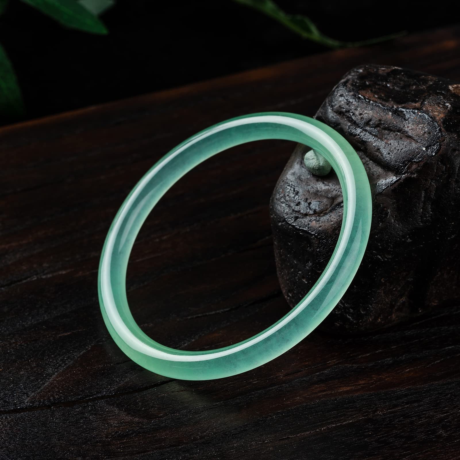 Bracciale di giadagiada,bracciali da Donna Bracciale Rigido in Giada da Donna. Bracciale Rigido Rotondo Sottile Verde Naturale Autentico, Regalo for Ragazza