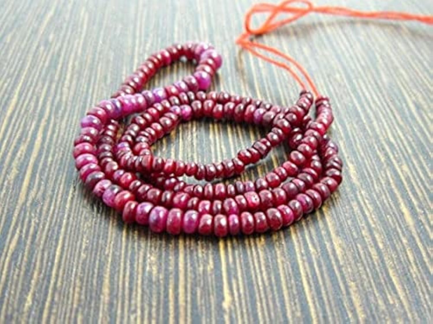 Ruby Smooth Rondelles pour fabriquer un bracelet minimaliste en perles de rubis rouge