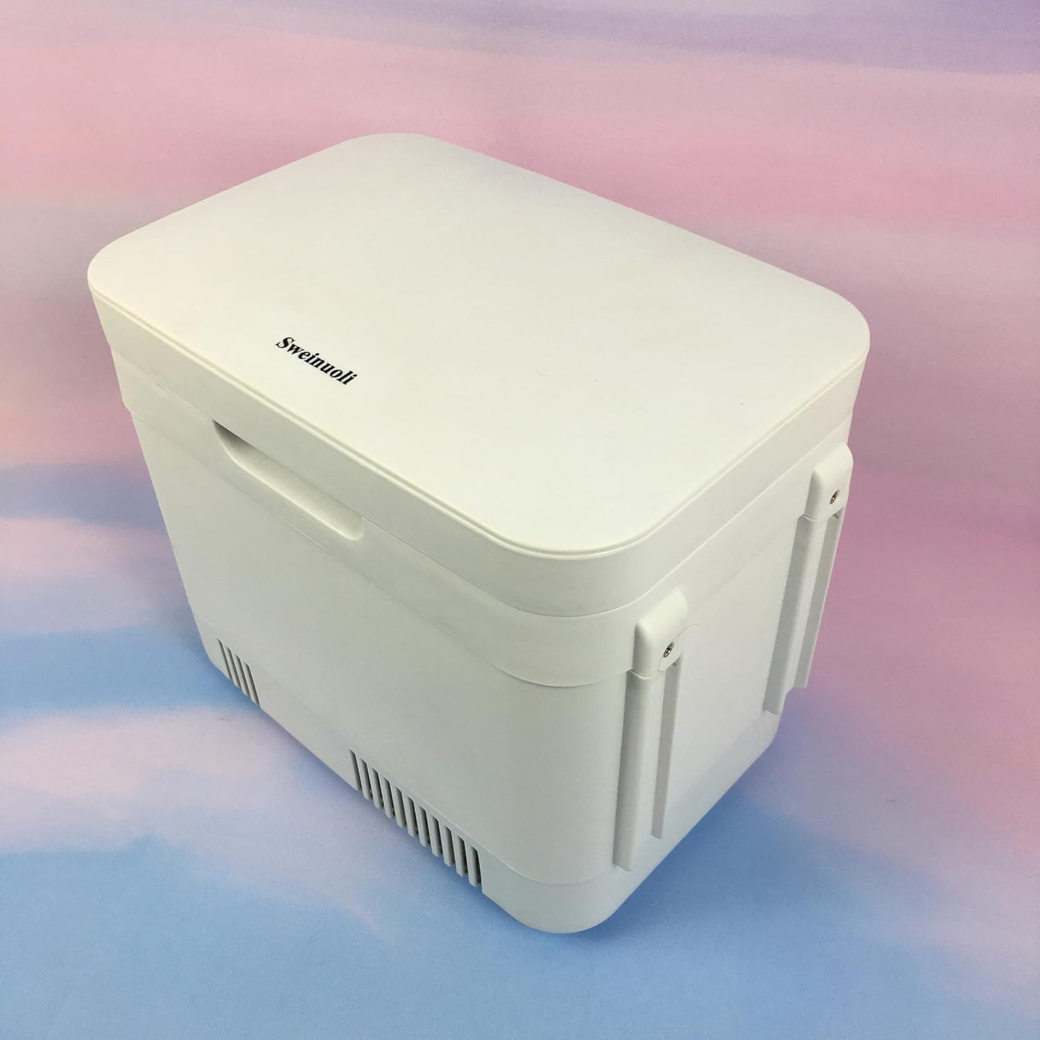 Chest Freezers Temporary refrigeration, suitable for outings and parties