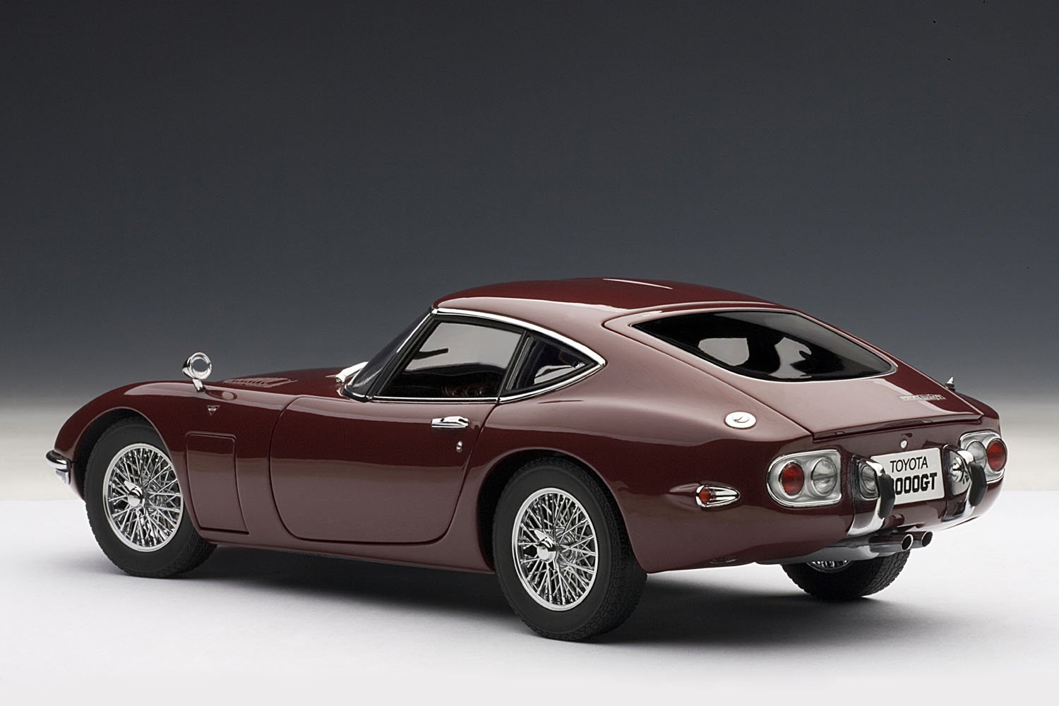 オートアート　トヨタ　2000GT ワイヤースポークホイールバージョン　開封品 Amazon | AUTOart 1/18 トヨタ 2000GT ワイヤースポークホイール