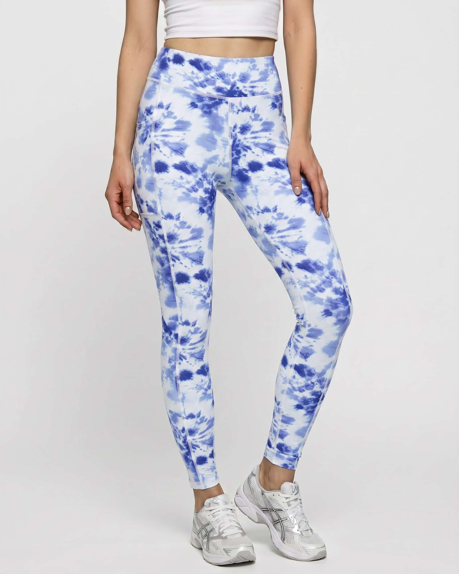 Real Essentials 4er-Pack: Damen-Leggings, volle Länge, enganliegend, athletisch, Yoga, Performance, mit Taschen (erhältlich in Übergröße)