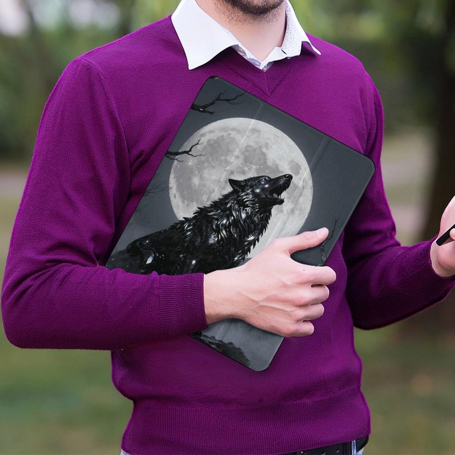 Obsidian Wolf Moon 12.9 in Trifold for iPad Case with Pencil Holder image 5