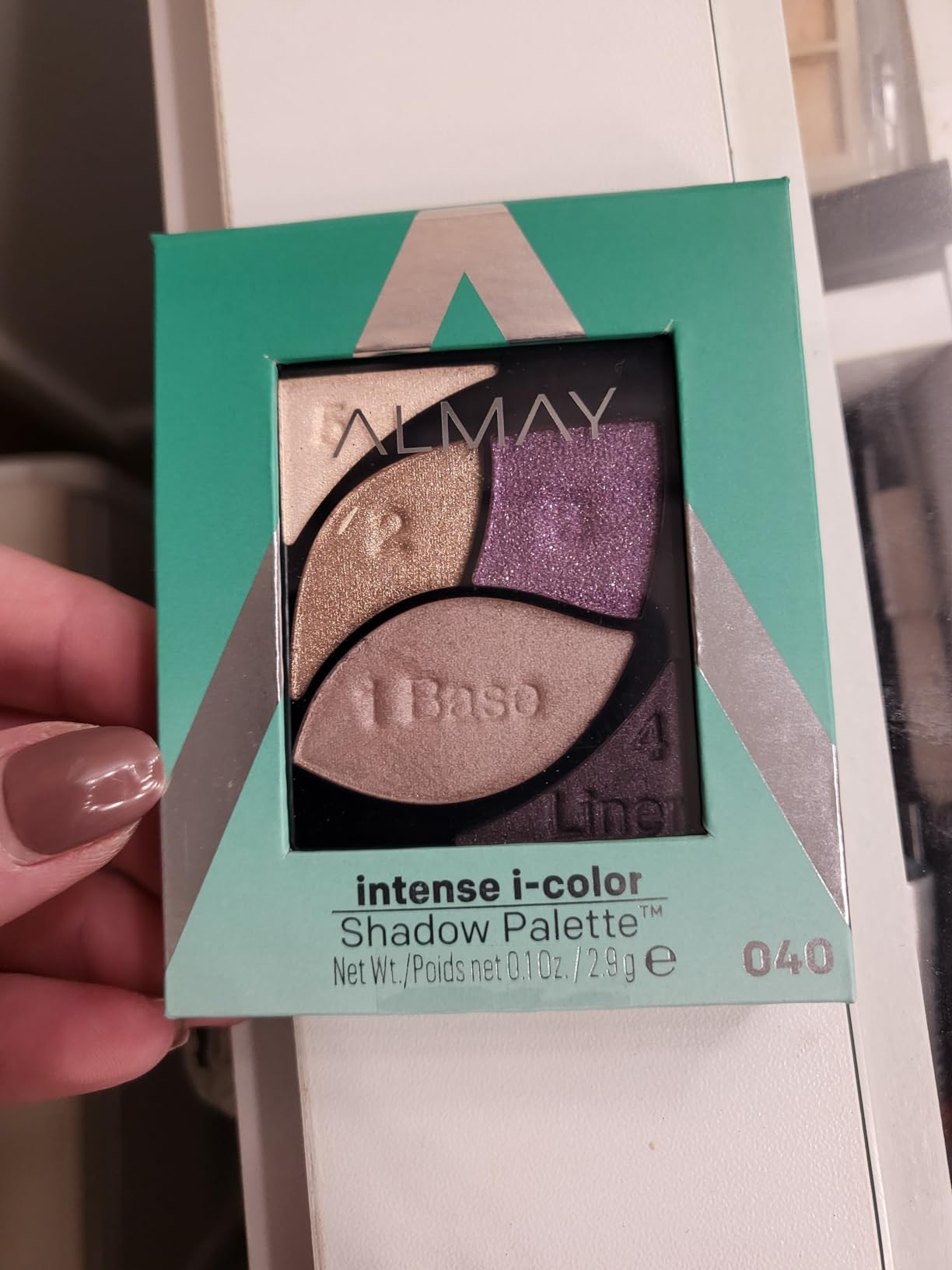 Almay Eyeshadow Palette, Longlasting Eye Makeup, Primer Enriched with Antioxidant Vitamin E, Hypoallergenic, 020 Blue Eyes, 0.1 Oz