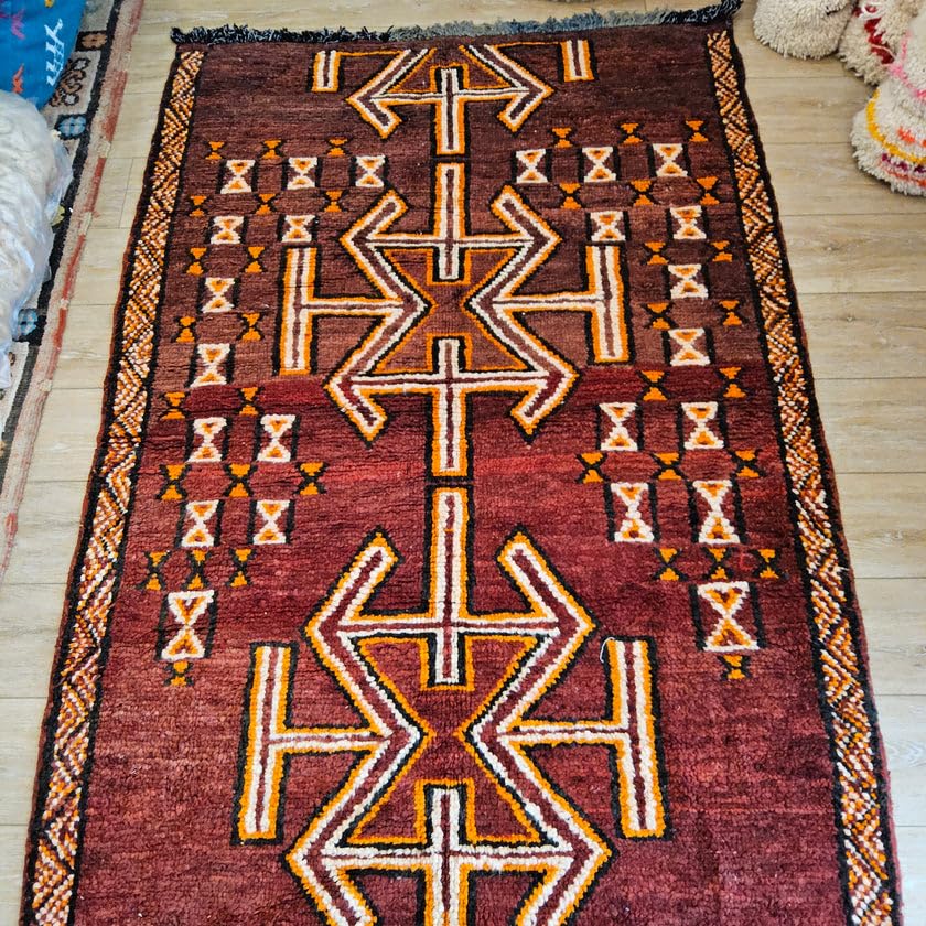 Générique Tifinagh Shop - Tapis Berbère Boujaad Authentique - Fait Main en Laine – 190 x 123 cm – Tapis Marocain Artisanal du Maroc